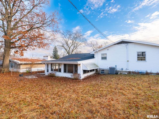 1703 W CLAREWOOD Avenue, Peoria, IL 61614