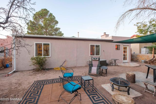 390 MacLeod Road, Las Cruces, NM 88001