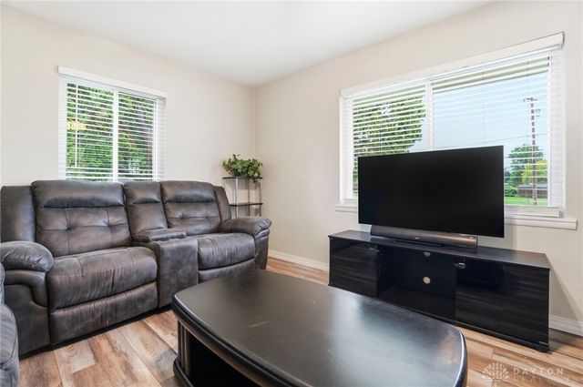 607 W Lake Avenue, New Carlisle, OH 45344