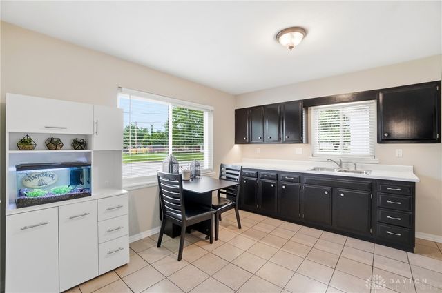 607 W Lake Avenue, New Carlisle, OH 45344