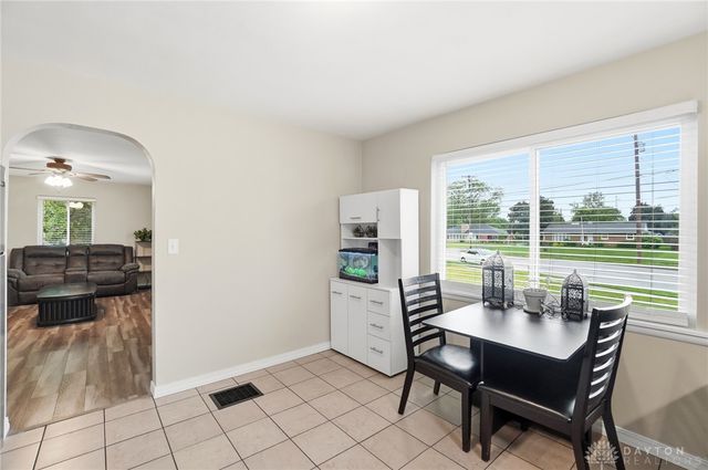 607 W Lake Avenue, New Carlisle, OH 45344