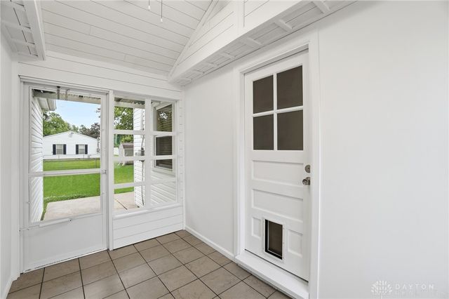 607 W Lake Avenue, New Carlisle, OH 45344