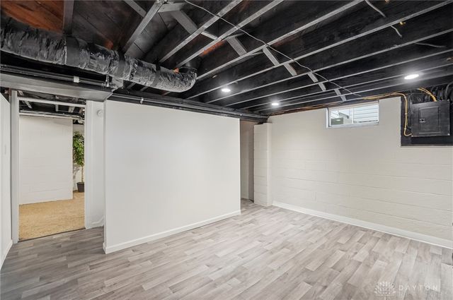 607 W Lake Avenue, New Carlisle, OH 45344