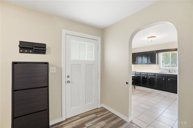 607 W Lake Avenue, New Carlisle, OH 45344