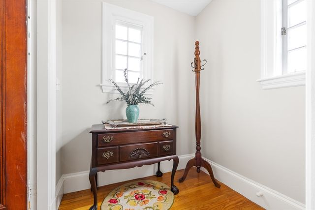 390 Weld St 2, Boston, MA 02132