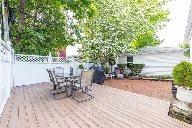 390 Weld St 2, Boston, MA 02132