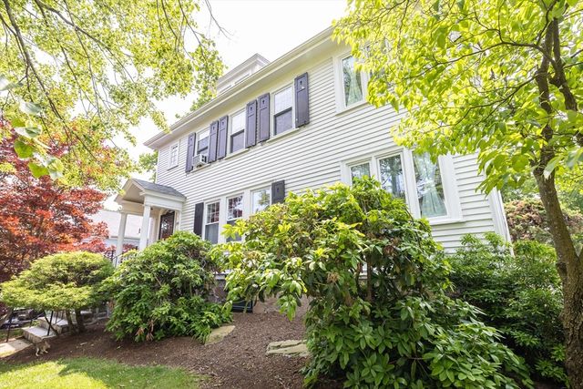 390 Weld St 2, Boston, MA 02132