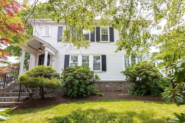 390 Weld St 2, Boston, MA 02132