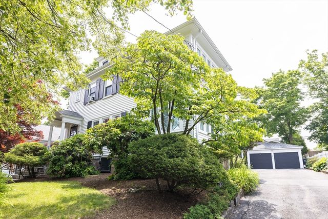 390 Weld St 2, Boston, MA 02132