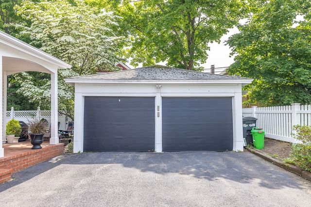 390 Weld St 2, Boston, MA 02132