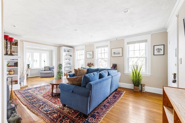 390 Weld St 2, Boston, MA 02132