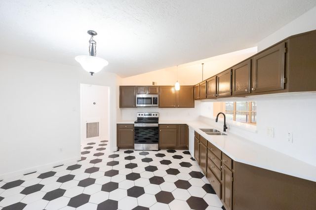 1314 Frontier Lane, Friendswood, TX 77546