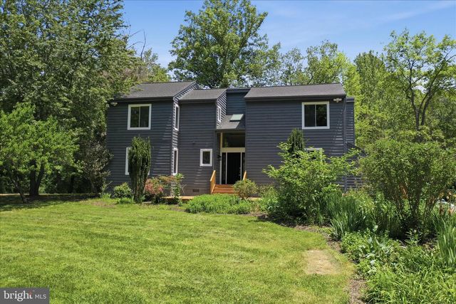 2391 HOLLY SPRINGS RD, Amissville, VA 20106