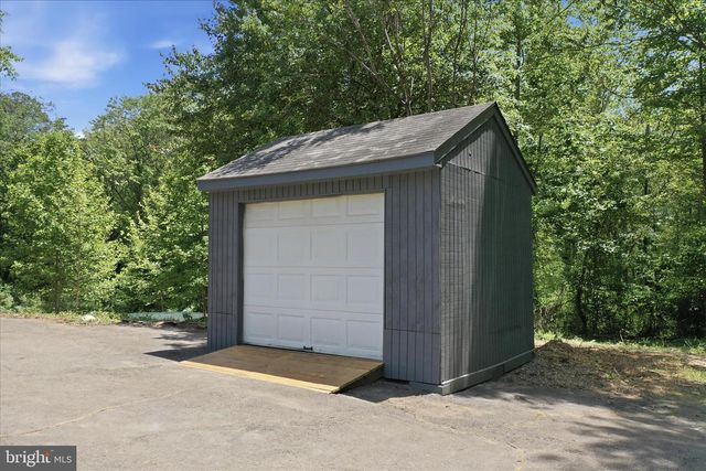 2391 HOLLY SPRINGS RD, Amissville, VA 20106