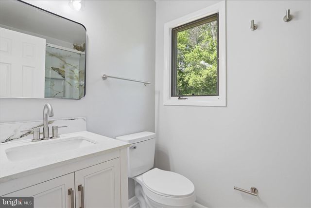 2391 HOLLY SPRINGS RD, Amissville, VA 20106