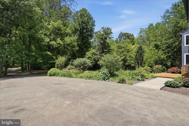 2391 HOLLY SPRINGS RD, Amissville, VA 20106