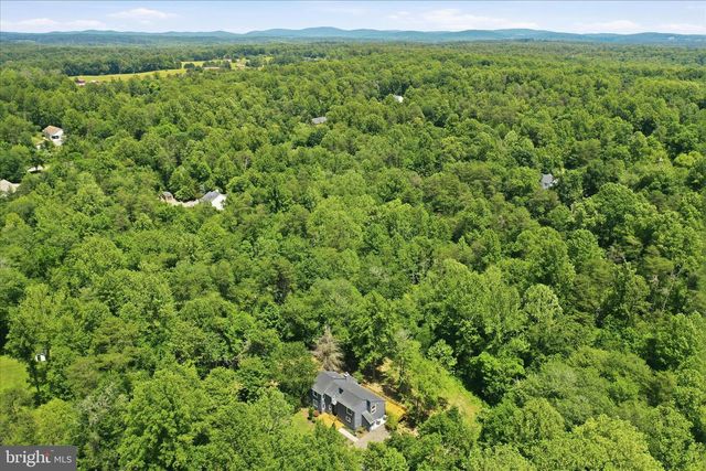 2391 HOLLY SPRINGS RD, Amissville, VA 20106