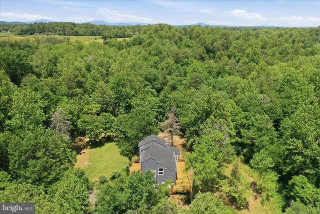 2391 HOLLY SPRINGS RD, Amissville, VA 20106