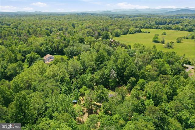 2391 HOLLY SPRINGS RD, Amissville, VA 20106