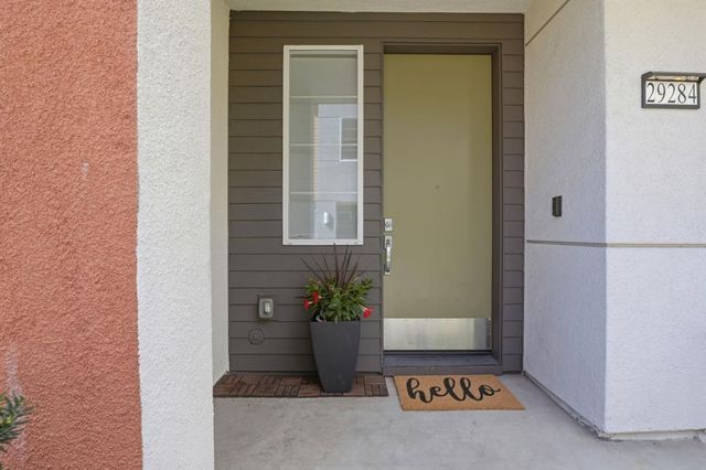 29284 Hub Lane, Hayward, CA 94544