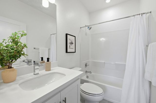 29284 Hub Lane, Hayward, CA 94544