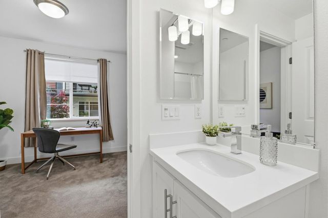 29284 Hub Lane, Hayward, CA 94544