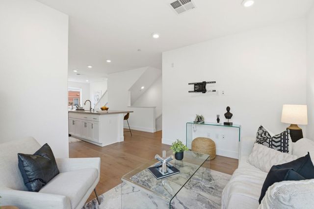 29284 Hub Lane, Hayward, CA 94544