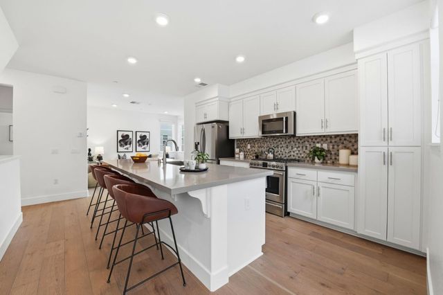 29284 Hub Lane, Hayward, CA 94544