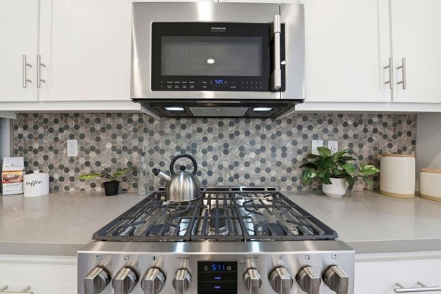 29284 Hub Lane, Hayward, CA 94544