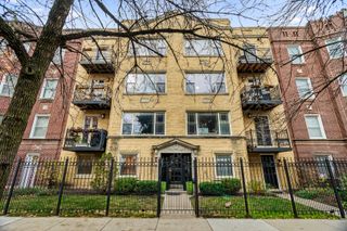 1210 W Roscoe Street 2, Chicago, IL 60657