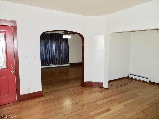 4587 Niessen Court, Cleveland, OH 44109