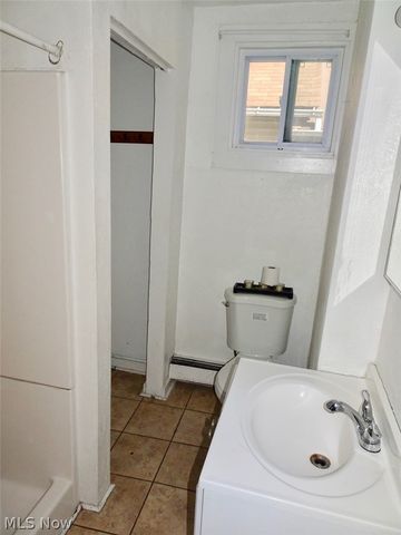 4587 Niessen Court, Cleveland, OH 44109