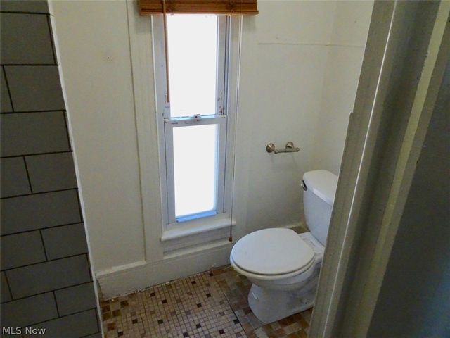 4587 Niessen Court, Cleveland, OH 44109