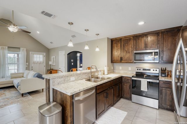 111 Alpine Ct, Spring Branch, TX 78070
