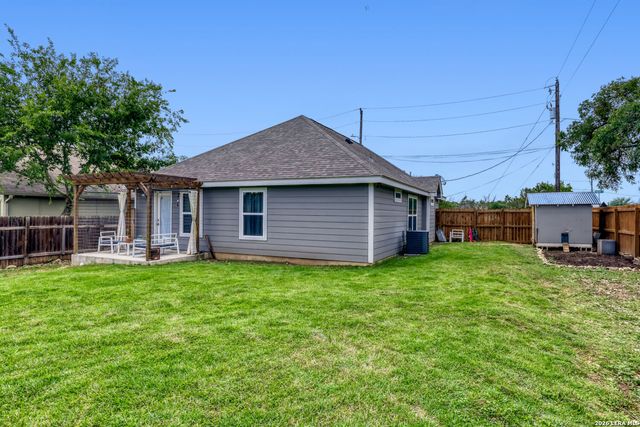 111 Alpine Ct, Spring Branch, TX 78070