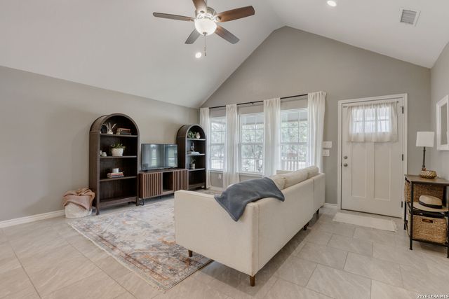 111 Alpine Ct, Spring Branch, TX 78070