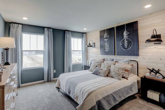 230 Piper Glen Avenue, Oswego, IL 60543