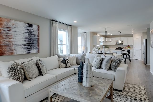 230 Piper Glen Avenue, Oswego, IL 60543