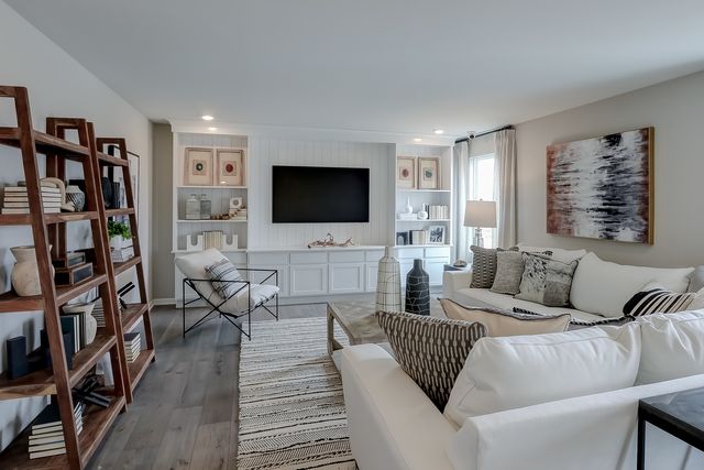 230 Piper Glen Avenue, Oswego, IL 60543