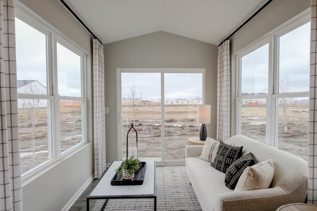 230 Piper Glen Avenue, Oswego, IL 60543