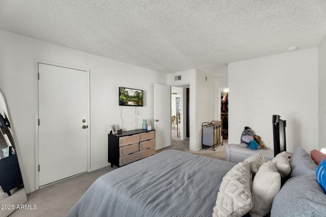 10828 N BILTMORE Drive 223, Phoenix, AZ 85029