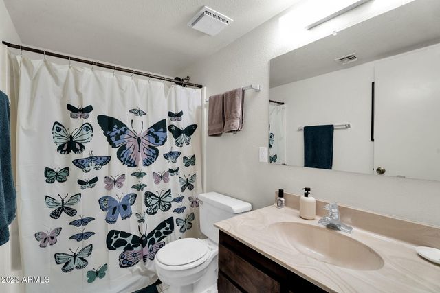 10828 N BILTMORE Drive 223, Phoenix, AZ 85029