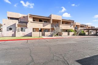 10828 N BILTMORE Drive 223, Phoenix, AZ 85029