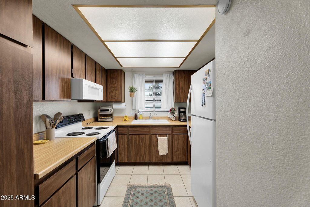 10828 N BILTMORE Drive 223, Phoenix, AZ 85029 — photo 4