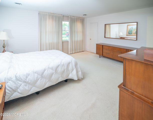 177 Kingfisher Drive, Middletown, NJ 07748