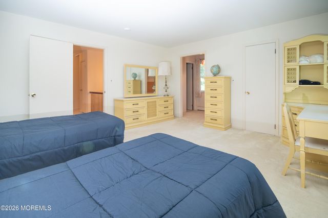 177 Kingfisher Drive, Middletown, NJ 07748