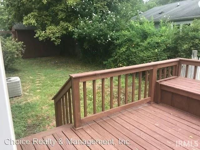 1615 S Buffstone Court, Bloomington, IN 47401