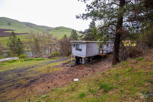 31032 Thunderbird Drive, Lenore, ID 83541