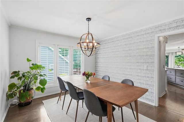 11904 Aberdeen Road, Leawood, KS 66209