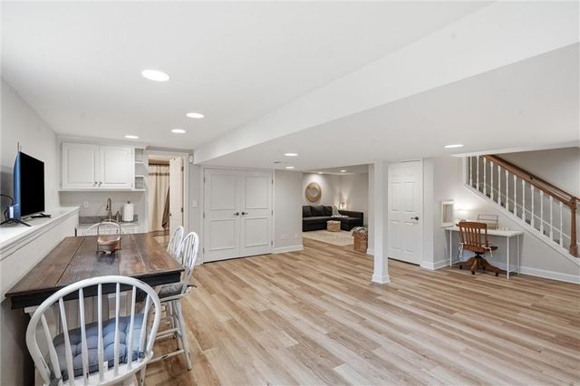11904 Aberdeen Road, Leawood, KS 66209